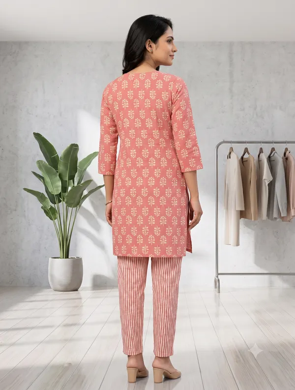 Pink_Floral_Print_Straight_Kurta_Pant_Set_For_Women_&_Girls