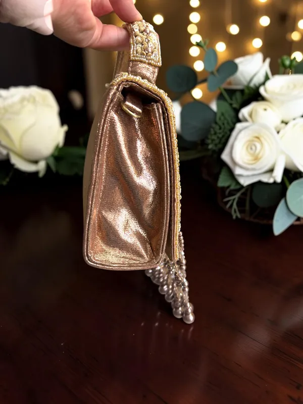 Nameen_Rust_Gold