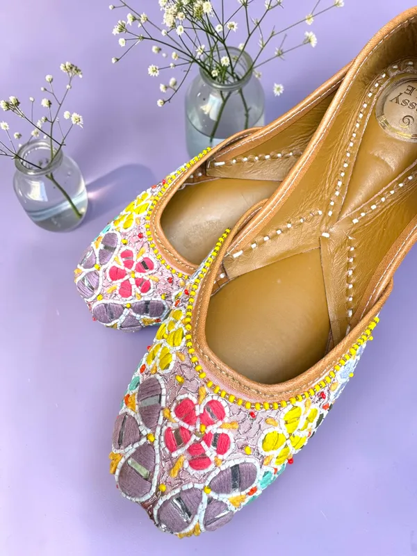 Multicolor_Leather_Jutti_For_Women