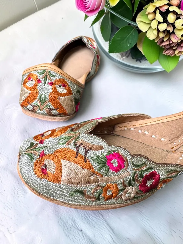 Begum_Jutti_Multi_shade_Leather_with_Zari_Women