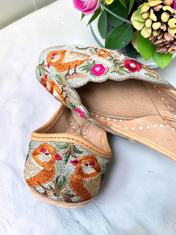 Begum_Jutti_Multi_shade_Leather_with_Zari_Women
