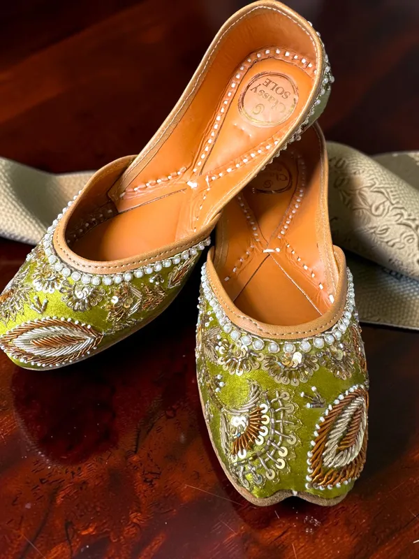 Naazneen_Jutti_Green_Leather_Women