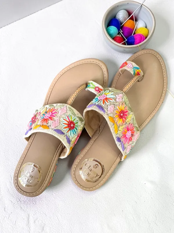 Kashish_Kohlapuri_Multi_shade_Leather_&_Jute_Women
