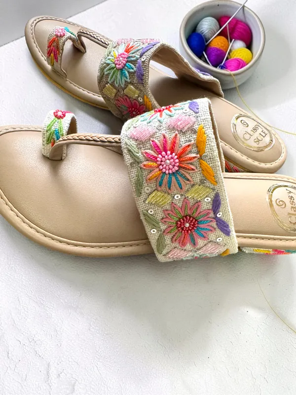 Kashish_Kohlapuri_Multi_shade_Leather_&_Jute_Women