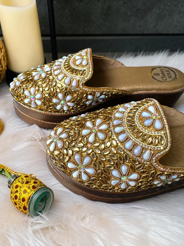 Aavira_Mule_Wedges_shimmer_Brown_Leather_Women