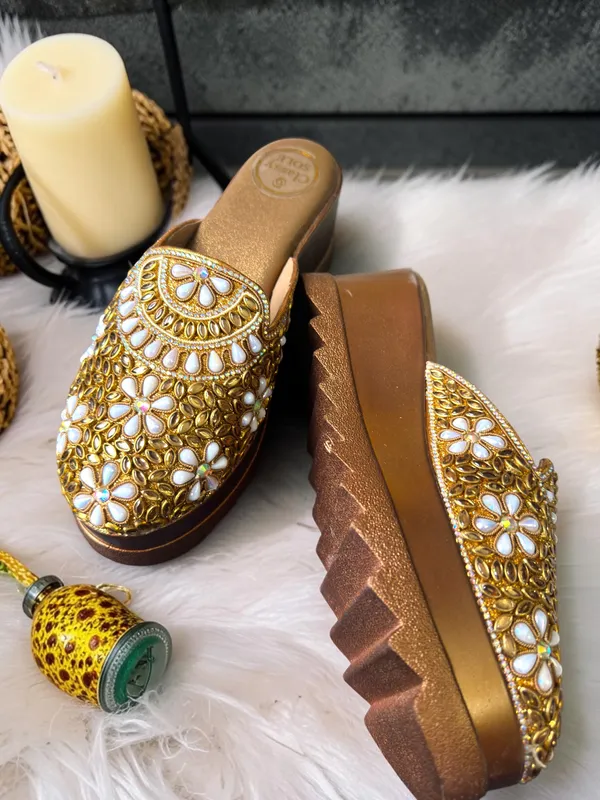 Aavira_Mule_Wedges_shimmer_Brown_Leather_Women