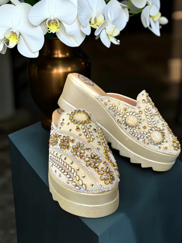 Zareen_Mule_Wedges_Off_white_Shimmer_Leather_Women