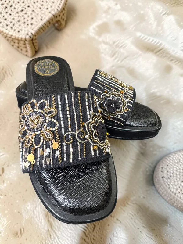 Lyra_Sliders_Black_Leather_Women