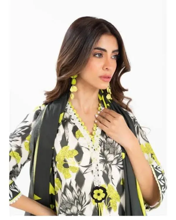 Beige_Printed_Lawn_3_Piece_Suit_for_Women