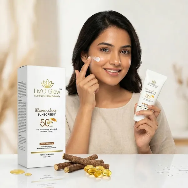 Illuminating_Sunscreen_Spf_50_Broad-Spectrum_Spf_50_Pa_And_And_And_Sunscreen_With_Niacinamide,_Vitamin_E_And_Licorice_Root_Extract