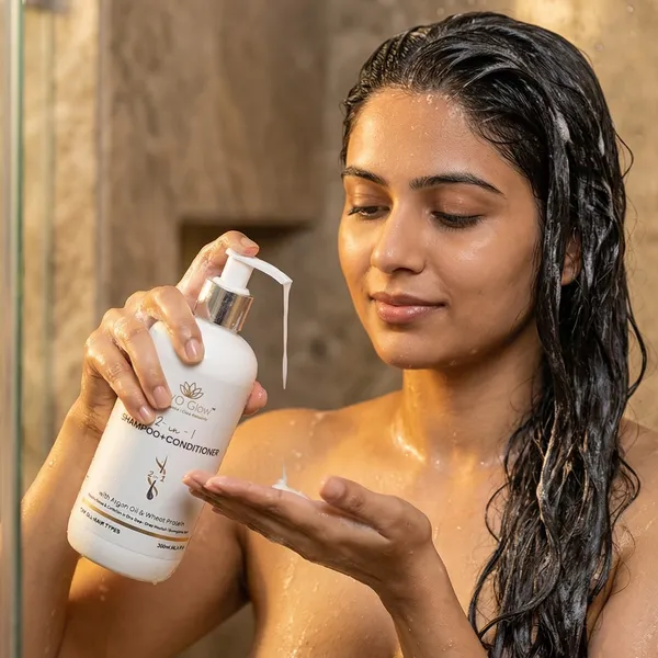 Two-In-One_Shampoo_And_Conditioner_(200_Ml)_And_Glow_Magic_Soap_Pack_of_2