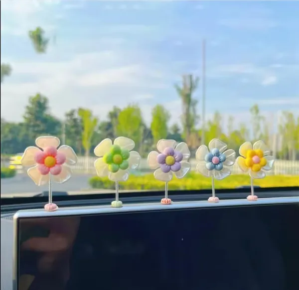 Car_Dashboard_Figurine
