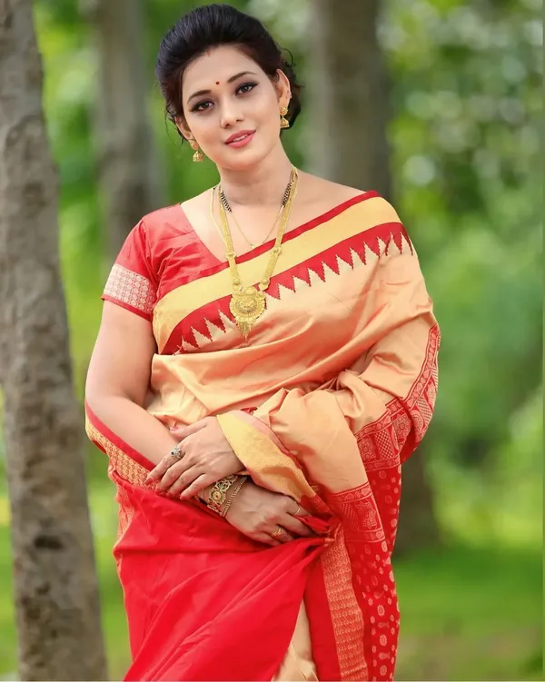 National_Saree_Temple_Border_Sambalpuri_Art_Silk_Saree_(White)