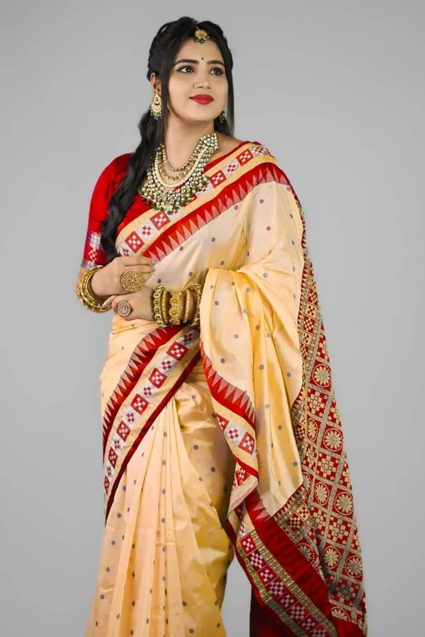 Weaver_Store_Woven_Banarasi_Art_Silk_Saree_(Cream)