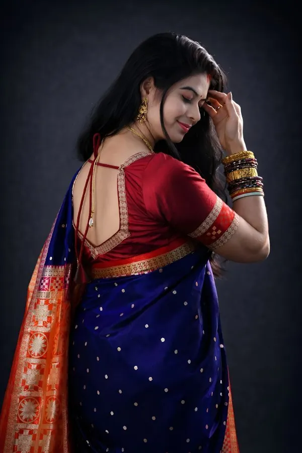 Weaver_Store_Woven_Banarasi_Art_Silk_Saree_(Blue)