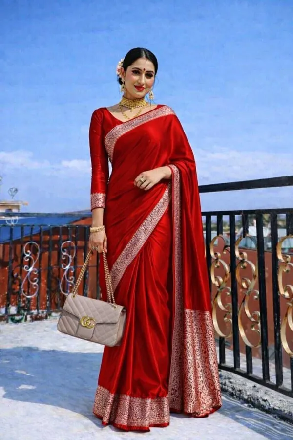 Weaver_Store_Woven_Banarasi_Art_Silk_Saree_(Red)