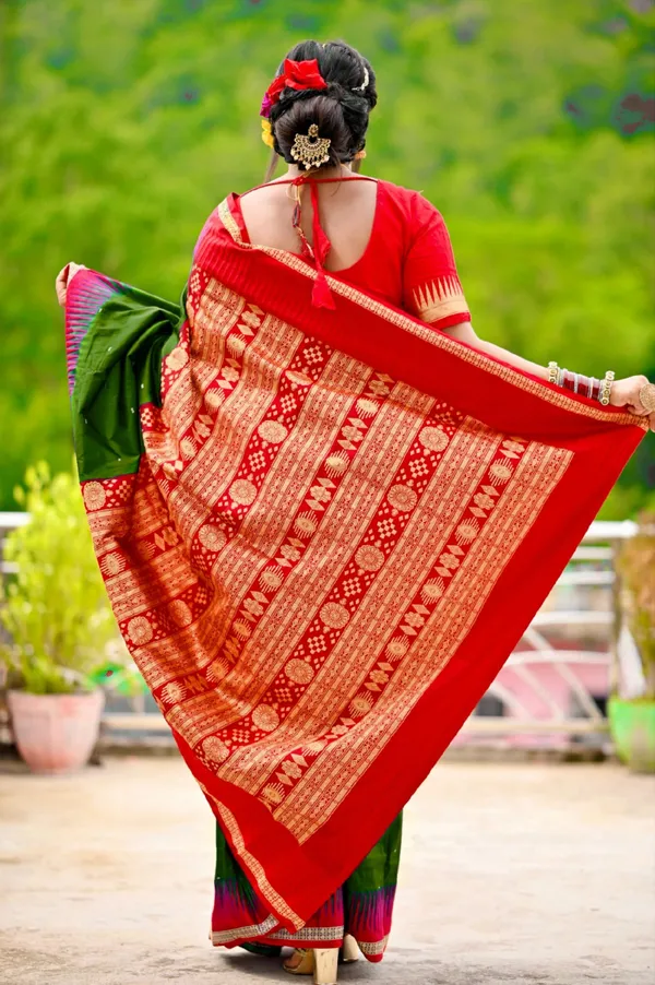 Weaver_Store_Woven_Banarasi_Art_Silk_Saree_(Green)