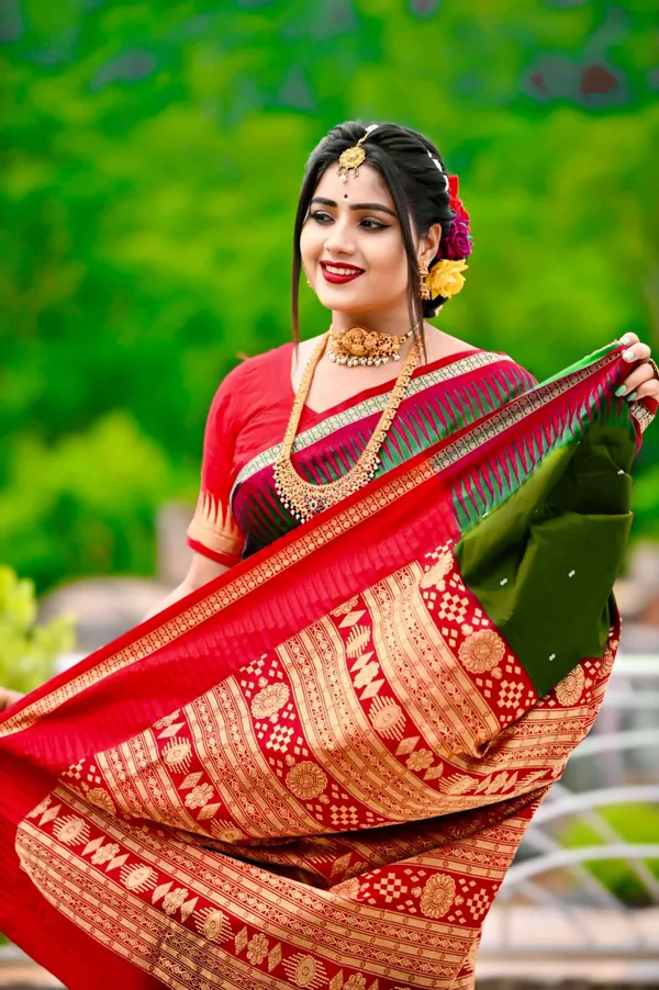 Weaver_Store_Woven_Banarasi_Art_Silk_Saree_(Green)