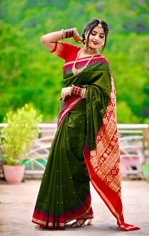 Weaver_Store_Woven_Banarasi_Art_Silk_Saree_(Green)