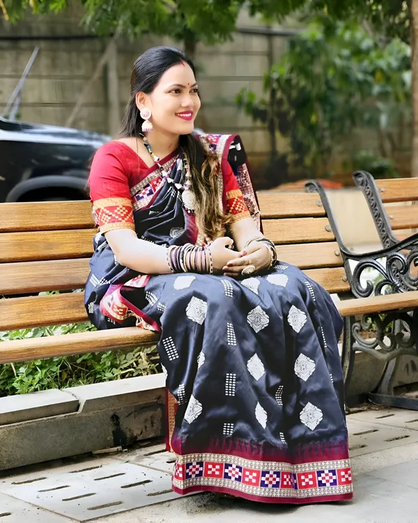 Weaver_Store_Printed_Banarasi_Art_Silk_Saree_(Black)
