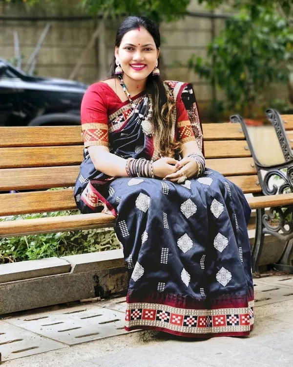 Weaver_Store_Printed_Banarasi_Art_Silk_Saree_(Black)
