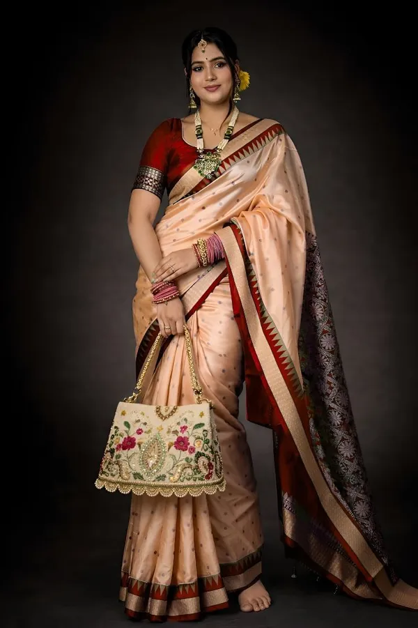 Weaver_Store_Woven_Banarasi_Art_Silk_Saree_(Cream)