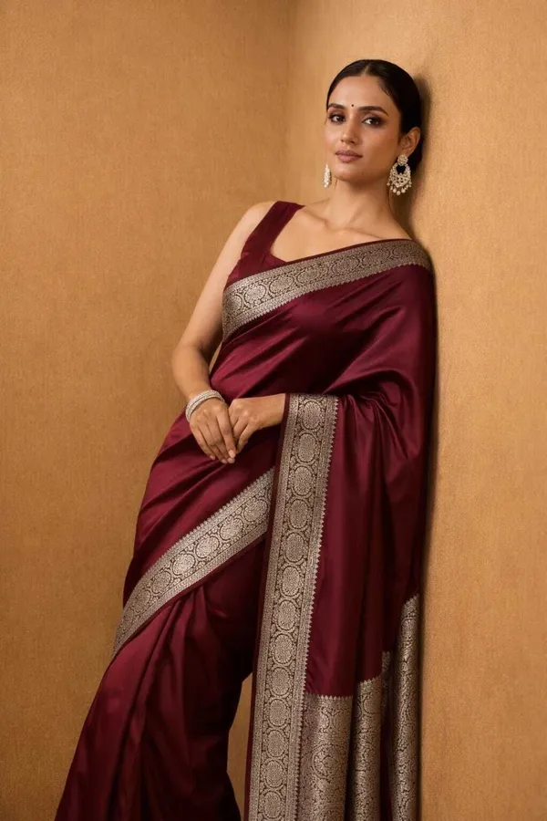 Weaver_Store_Woven_Banarasi_Art_Silk_Saree_(Maroon)