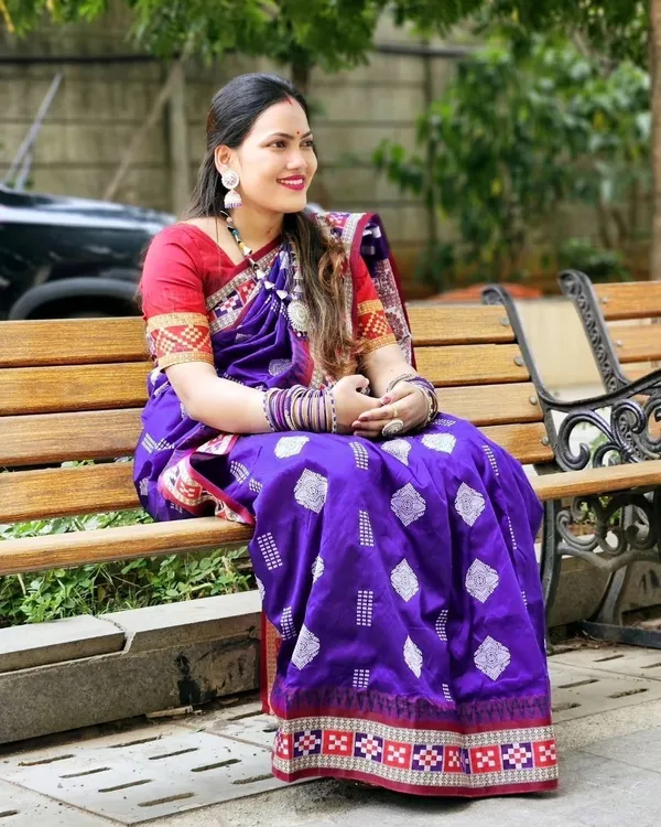 Weaver_Store_Woven_Banarasi_Art_Silk_Saree_(Purple)