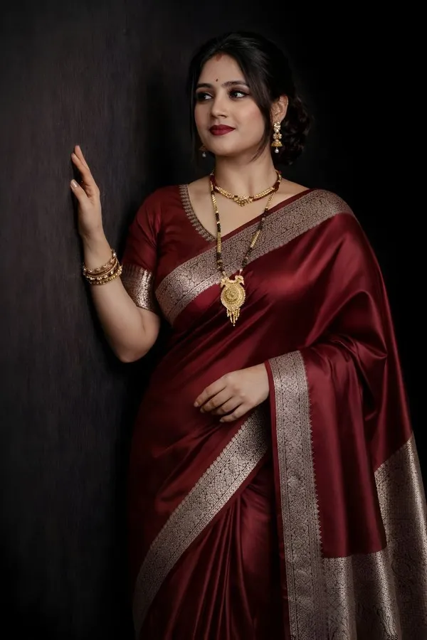 Weaver_Store_Woven_Banarasi_Art_Silk_Saree_(Maroon)