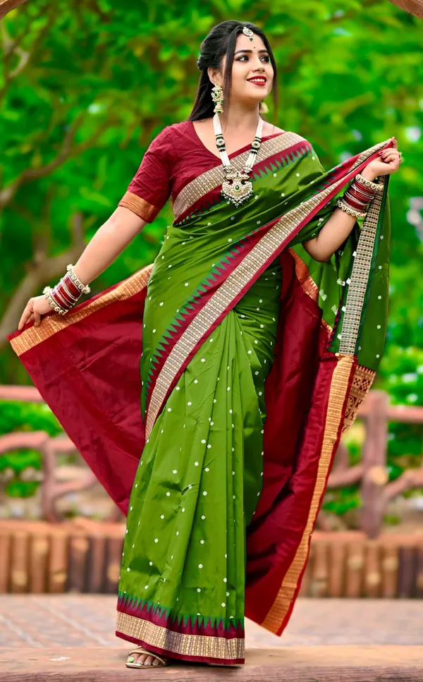 Weaver_Store_Woven_Banarasi_Art_Silk_Saree_(Green)