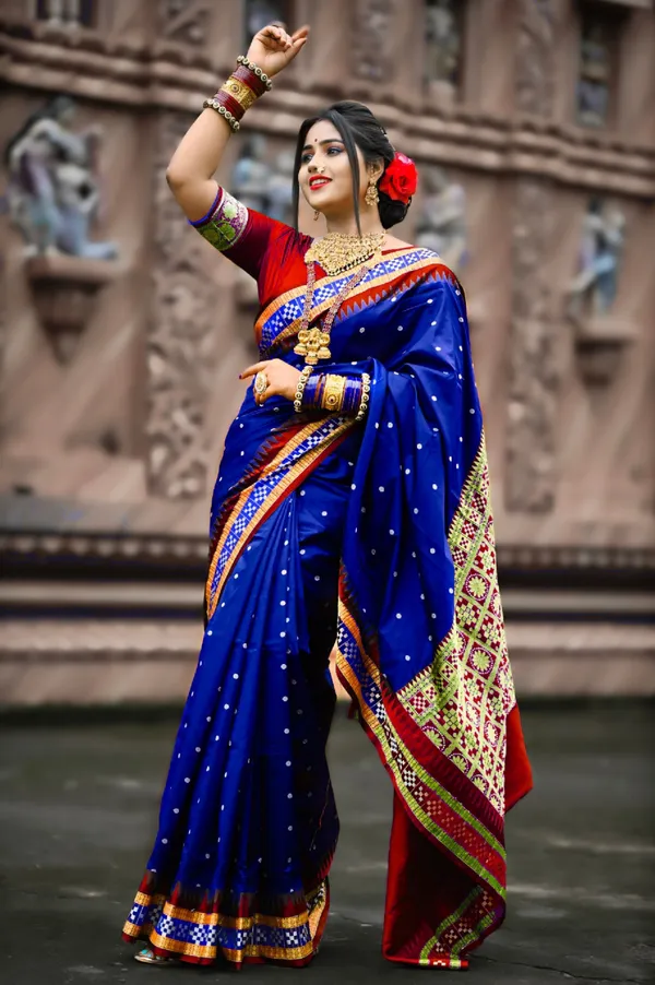 Weaver_Store_Woven_Banarasi_Art_Silk_Saree_(Blue)