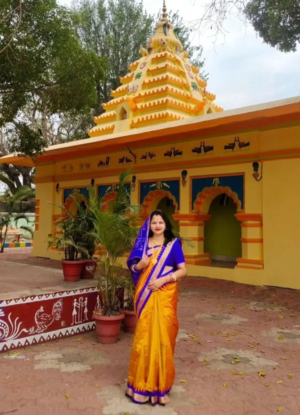 Weaver_Store_Woven_Banarasi_Art_Silk_Saree_(Mustard,_Multicolor)