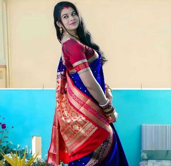 Weaver_Store_Woven_Banarasi_Art_Silk_Saree_(Green)