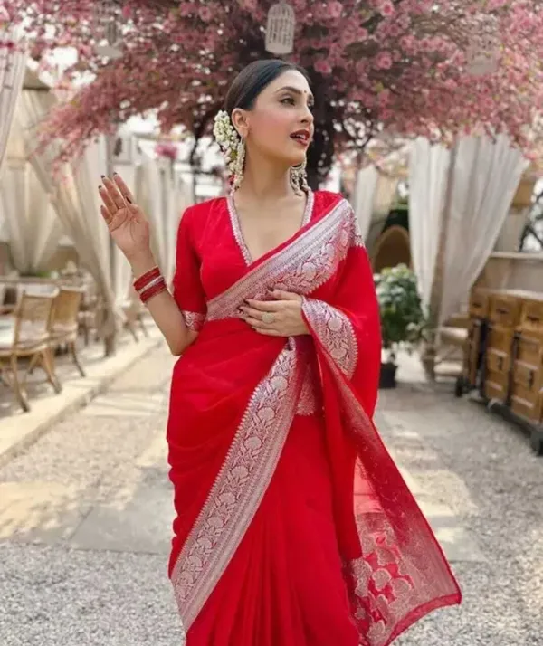 Weaver_Store_Woven_Banarasi_Art_Silk_Saree_(Red)