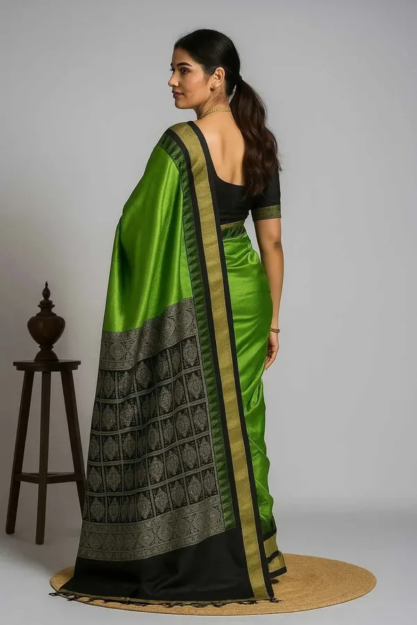 Weaver_Store_Woven_Banarasi_Art_Silk_Saree_(Green)