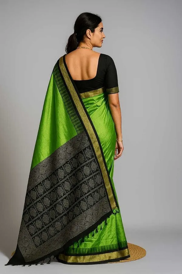 Weaver_Store_Woven_Banarasi_Art_Silk_Saree_(Green)