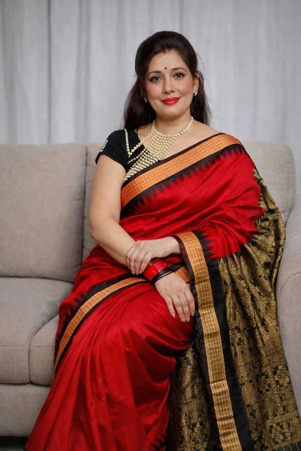 Weaver_Store_Woven_Banarasi_Art_Silk_Saree_(Red)