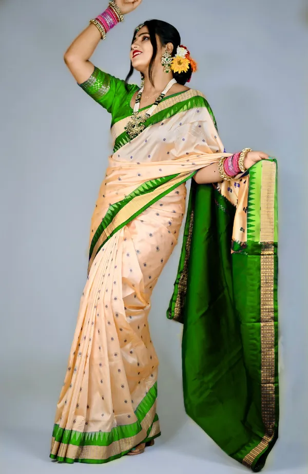 Weaver_Store_Woven_Banarasi_Art_Silk_Saree_(Cream)
