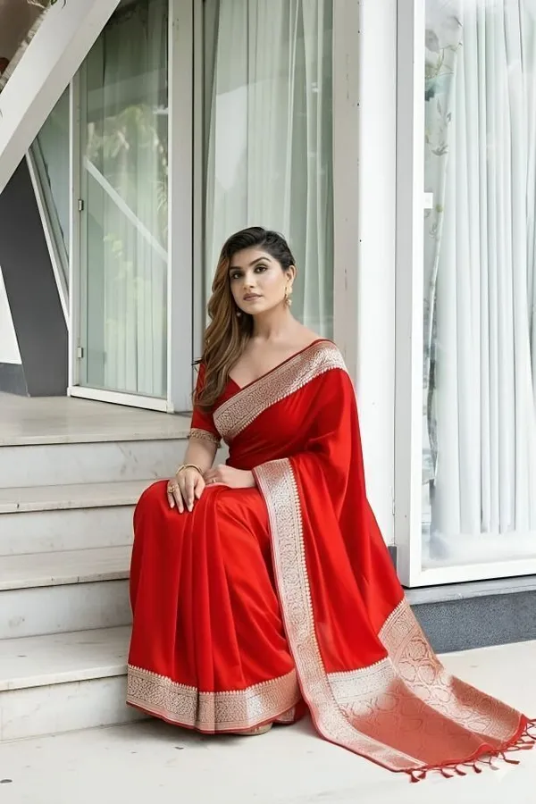 Weaver_Store_Woven_Banarasi_Art_Silk_Saree_(Red)