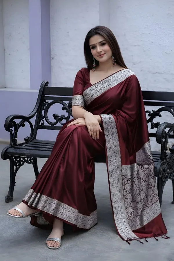 Weaver_Store_Woven_Banarasi_Art_Silk_Saree_(Maroon)