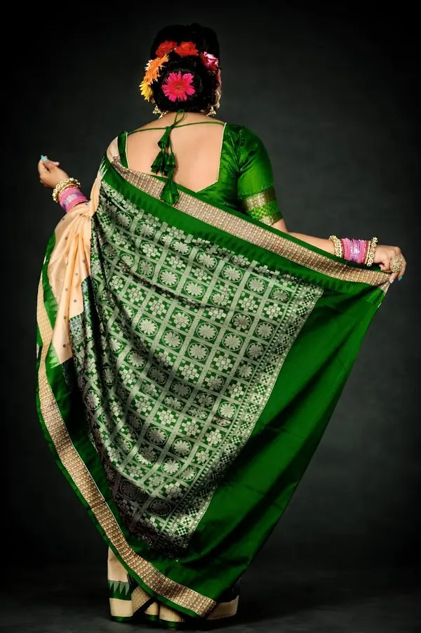 Weaver_Store_Woven_Banarasi_Art_Silk_Saree_(Cream)