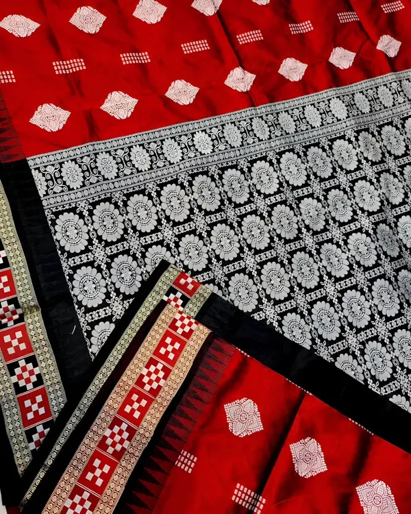 Weaver_Store_Woven_Banarasi_Art_Silk_Saree_(Red)