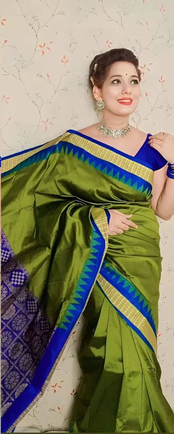 Weaver_Store_Woven_Banarasi_Art_Silk_Saree_(Green)