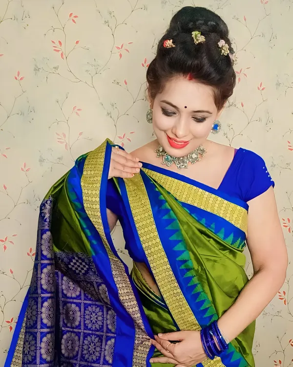 Weaver_Store_Woven_Banarasi_Art_Silk_Saree_(Green)
