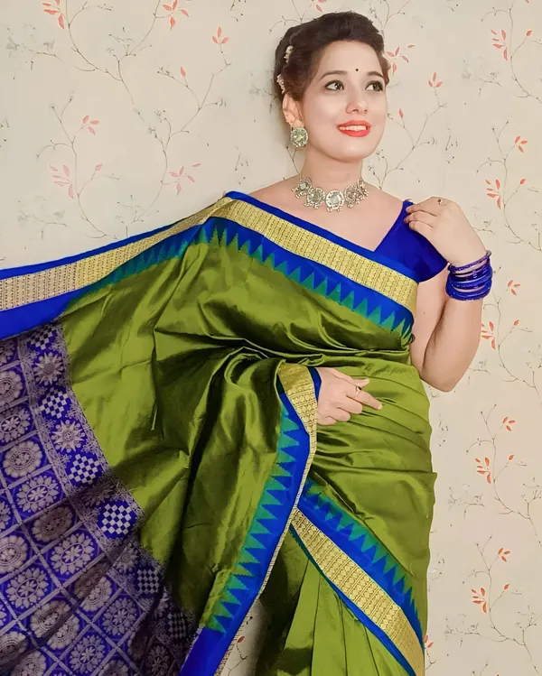 Weaver_Store_Woven_Banarasi_Art_Silk_Saree_(Green)