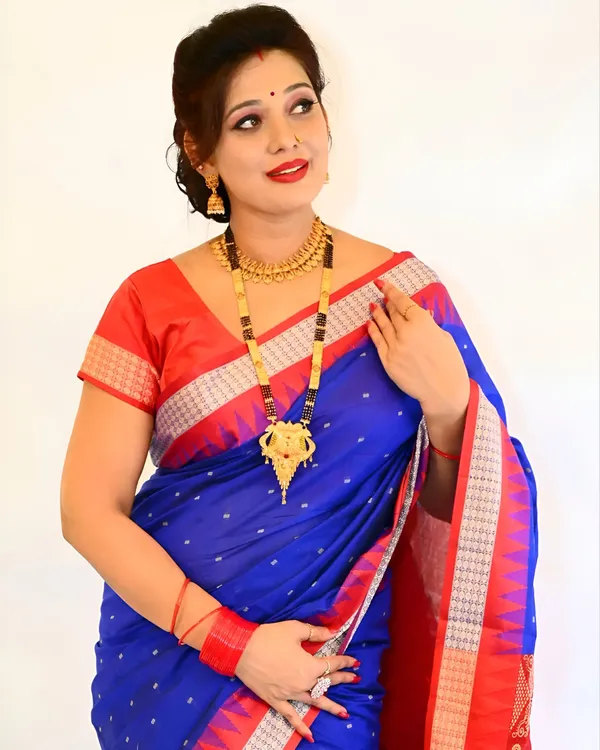 Weaver_Store_Woven_Banarasi_Art_Silk_Saree_(Blue)