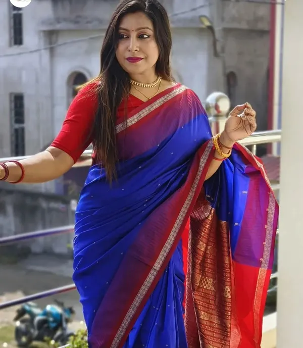 Weaver_Store_Woven_Banarasi_Art_Silk_Saree_(Blue)