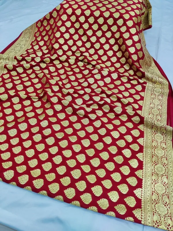Weaver_Store_Woven_Banarasi_Art_Silk_Saree_(Maroon)