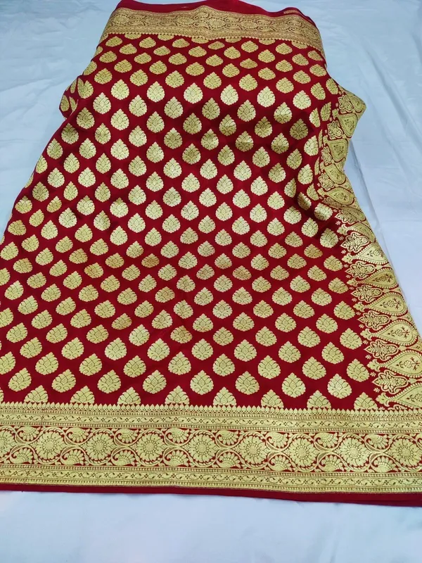 Weaver_Store_Woven_Banarasi_Art_Silk_Saree_(Maroon)