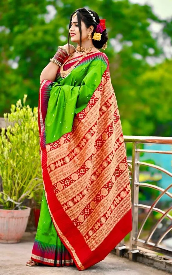 Weaver_Store_Woven_Banarasi_Art_Silk_Saree_(Green)